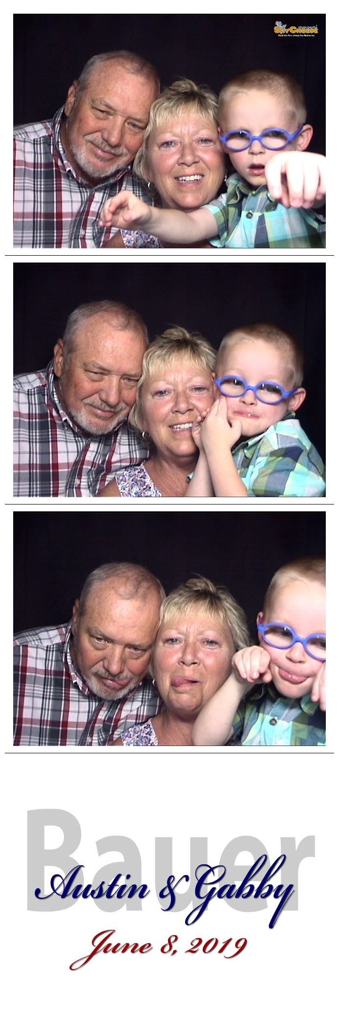 Bauer / Gregory Wedding  | View more photos from the event at gallery.saycheesephotobooth.com/u/SayCheesePhotoBooth/Bauer-Gregory-Wedding